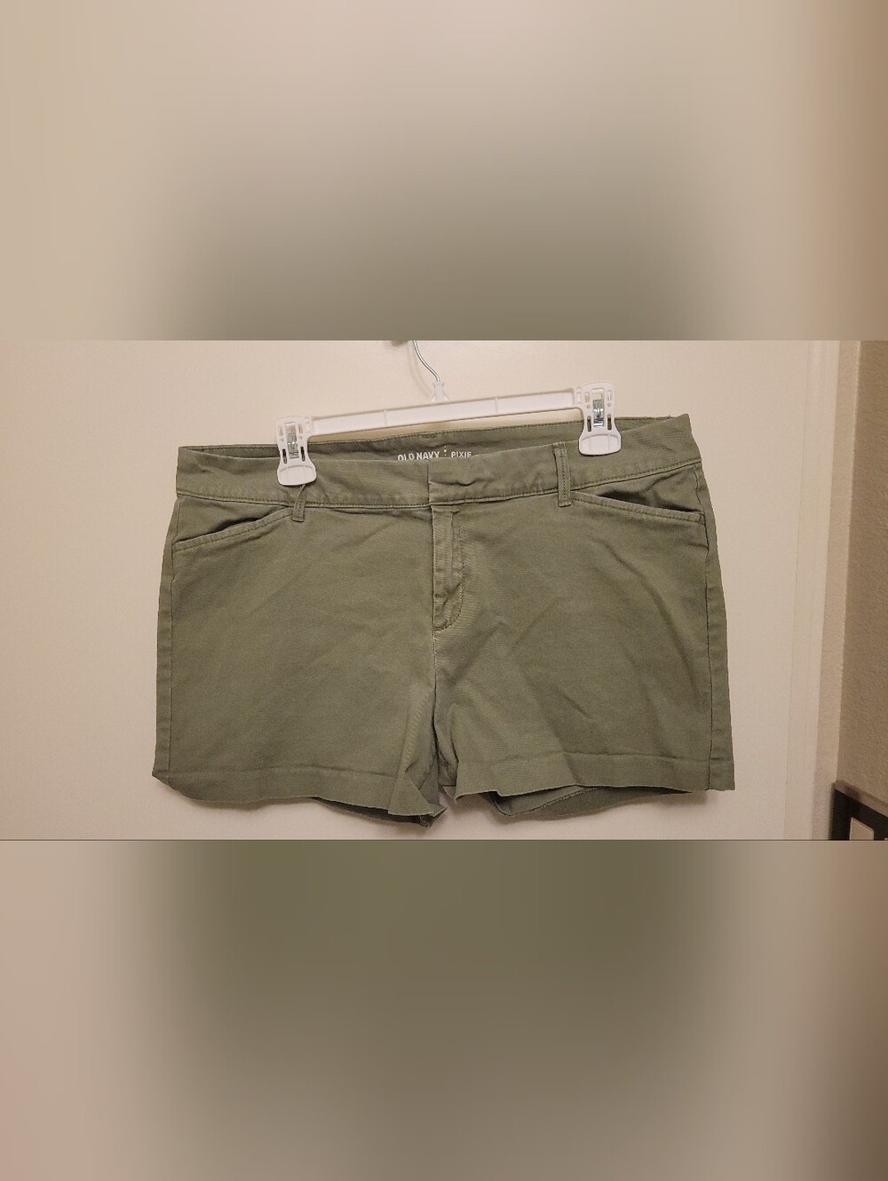 Old Navy Pixie Women's Olive Green Shorts
